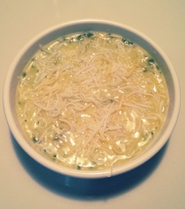 Cheesy broccoli muffins